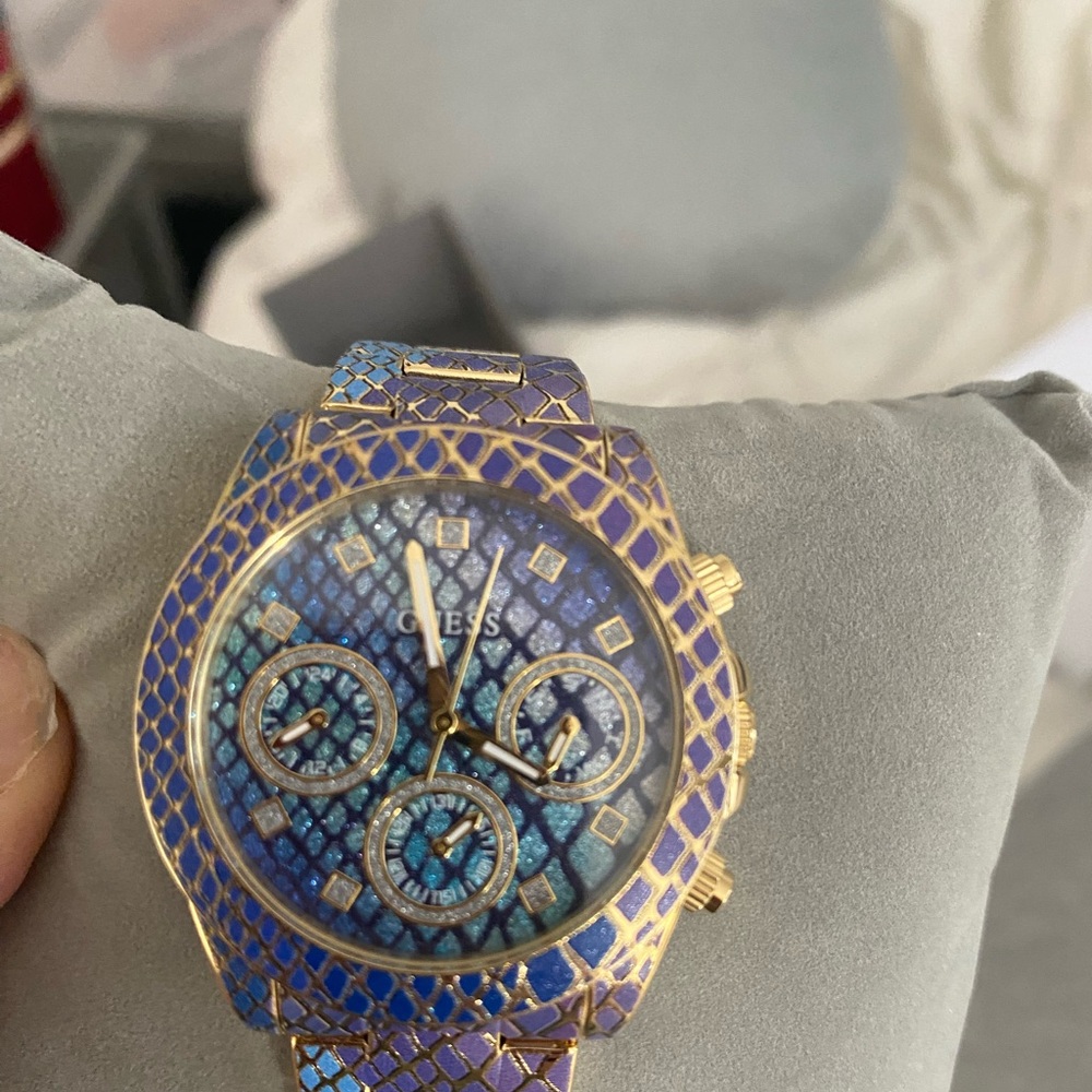 Women’s 40th Anniversary Guess Watch